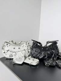 Picture of Balenciaga Handbags _SKUfw177416739fw